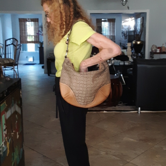 Monogram Coach bag - Picture 8 of 8